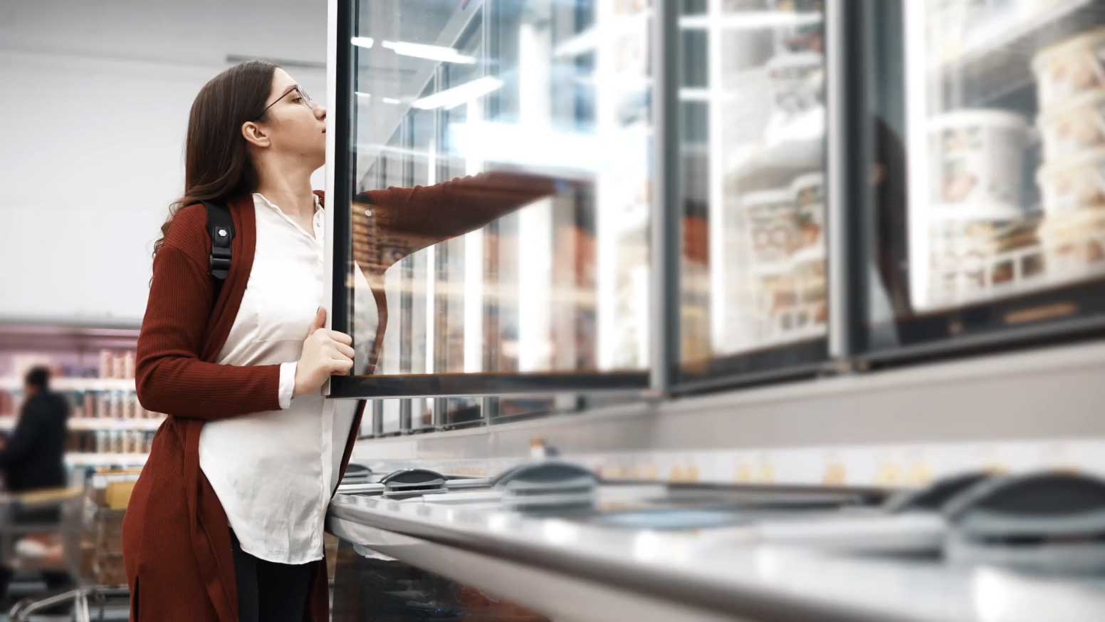 woman-shopping